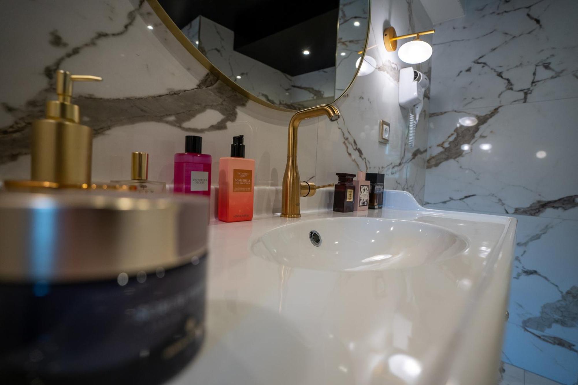 Appartement D'Exception Avec Jacuzzi Villefranche-sur-Saône Exteriör bild